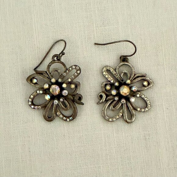 Chicos Flower Rhinestone Dangle Earrings Silver Tone Patina Boho Festival Style - Picture 1 of 8